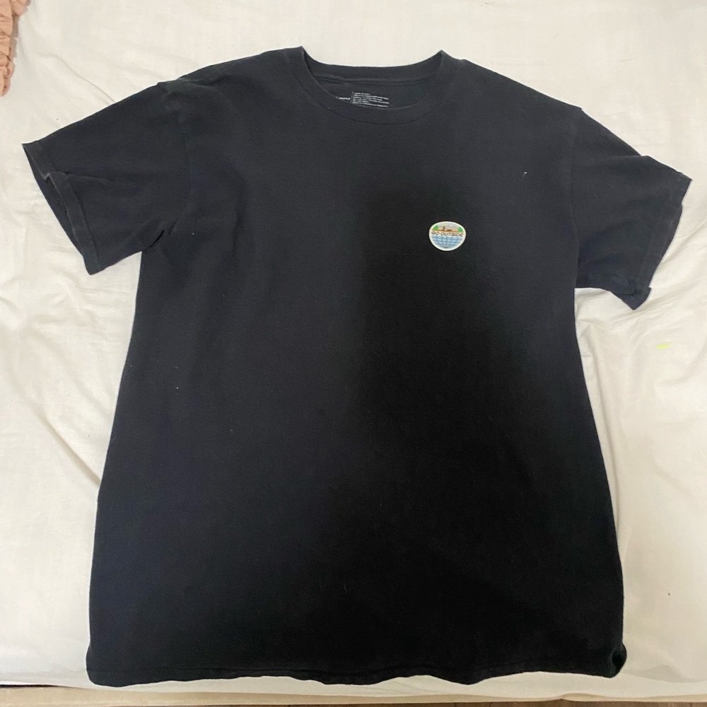 Black t shirt